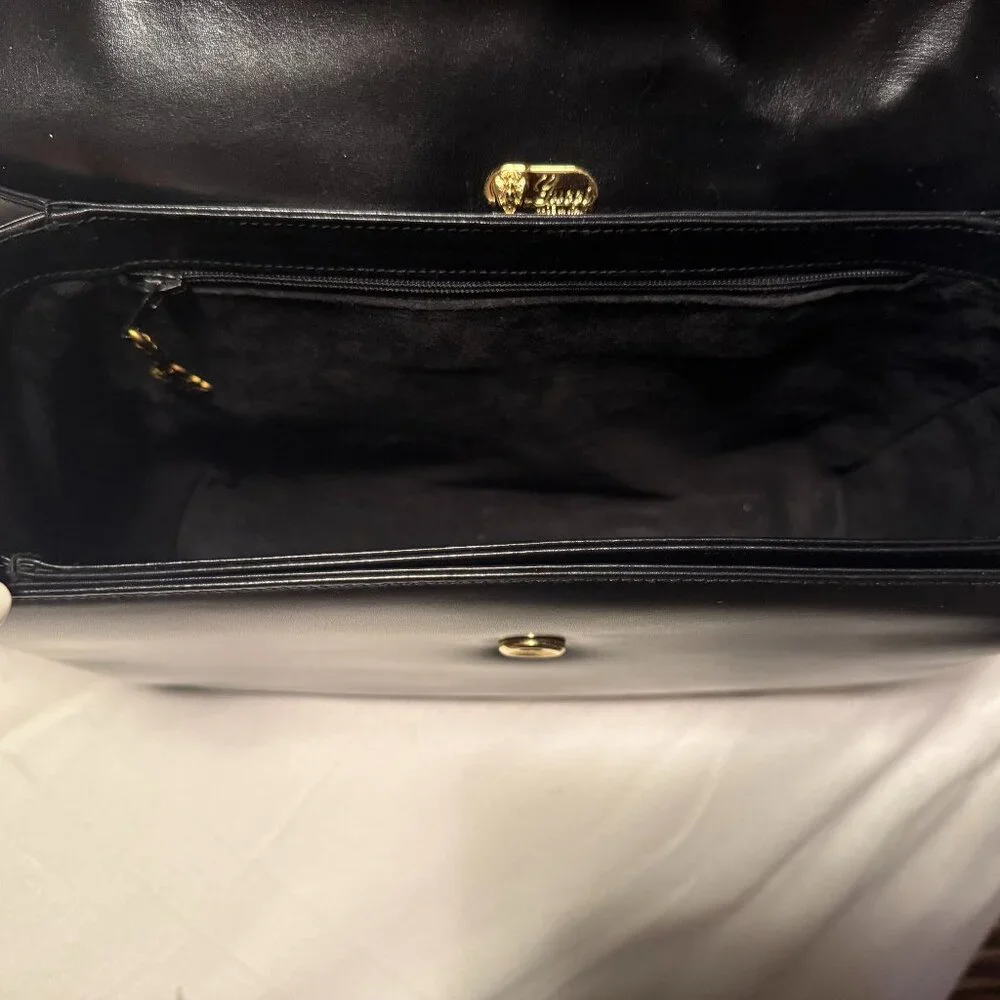 NEW AUTHENTIC VINTAGE Gucci Handbag with Bamboo Handle & Lock and Dust cover - Picture 4 of 10